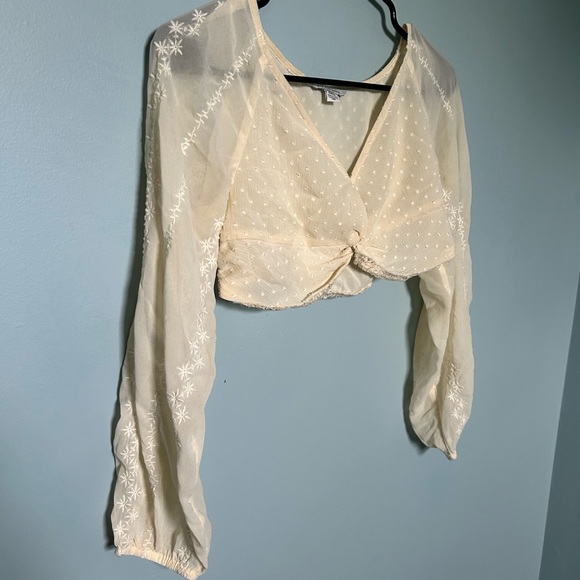 🕊️elegant crop top - Picture 1 of 4